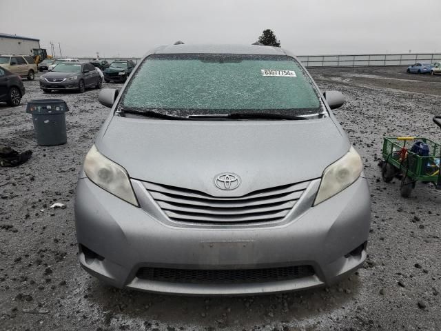 2017 Toyota Sienna LE