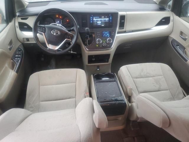 2015 Toyota Sienna LE