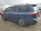 2019 Toyota Sienna LE