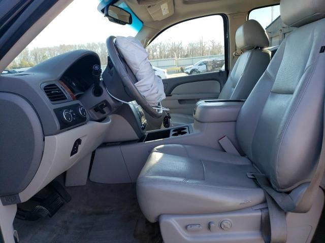 2012 GMC Yukon XL K2500 SLT