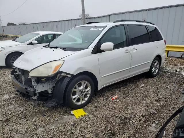 2005 Toyota Sienna XLE