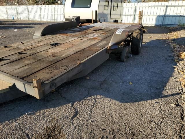 2001 Clark Forklift Trailer