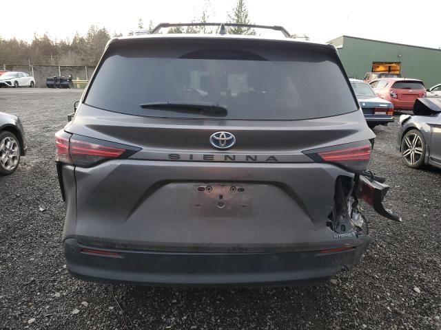 2021 Toyota Sienna XLE