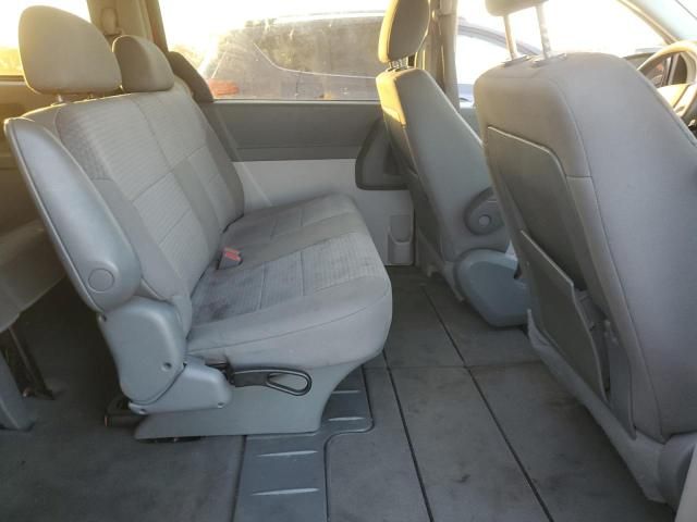 2008 Chrysler Town & Country LX