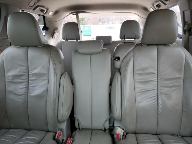 2012 Toyota Sienna XLE