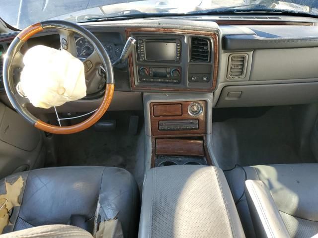 2004 Cadillac Escalade Luxury