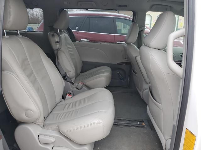 2012 Toyota Sienna XLE