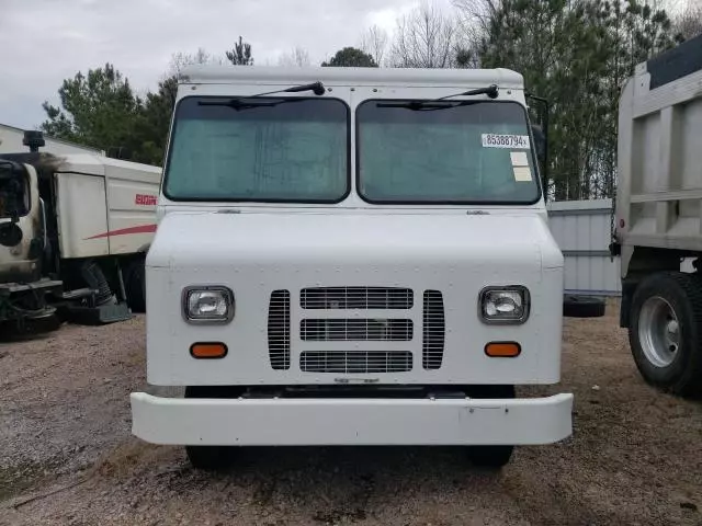 2014 Ford Econoline E350 Super Duty Stripped Chass