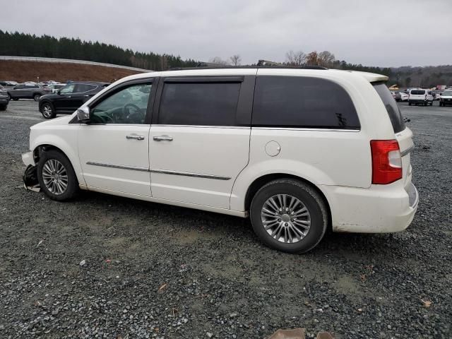 2013 Chrysler Town & Country Touring L