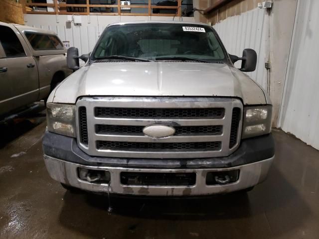 2005 Ford Excursion XLT