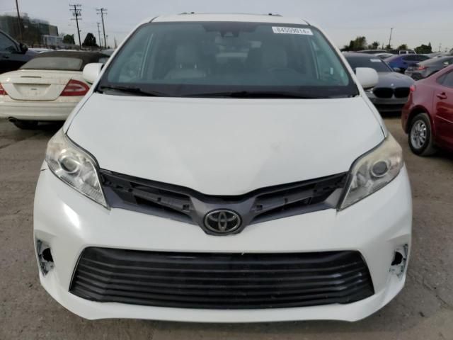 2019 Toyota Sienna XLE