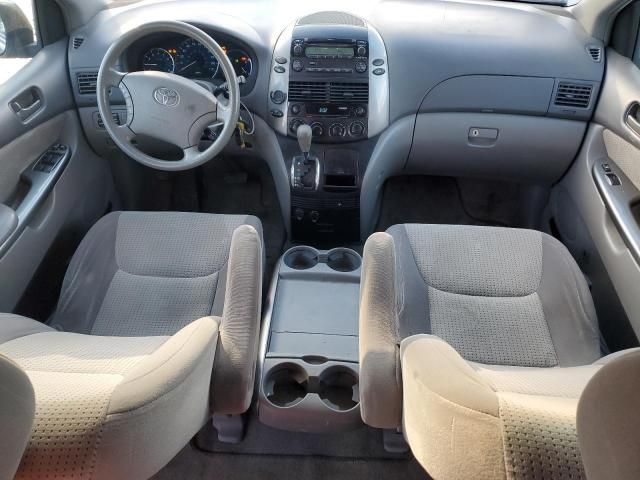 2009 Toyota Sienna CE