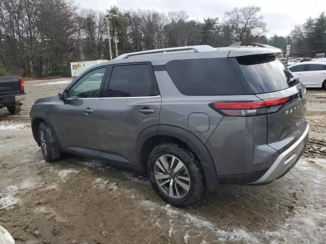 2022 Nissan Pathfinder SL