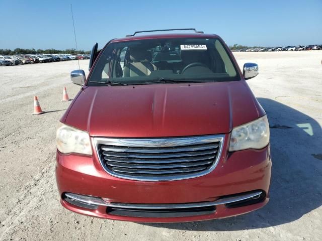 2014 Chrysler Town & Country Touring L