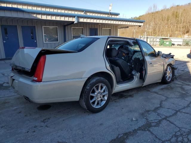 2011 Cadillac DTS Luxury Collection