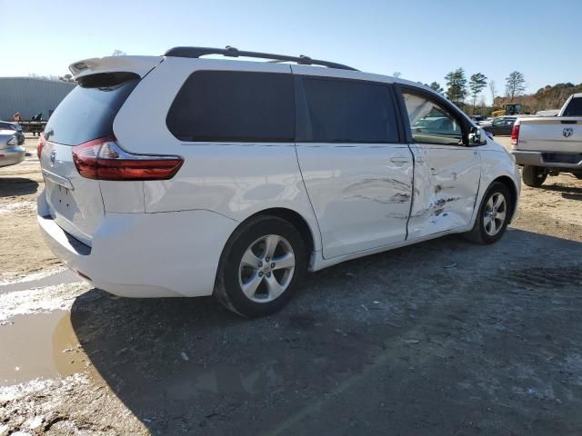 2015 Toyota Sienna LE