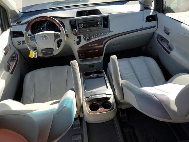 2011 Toyota Sienna XLE