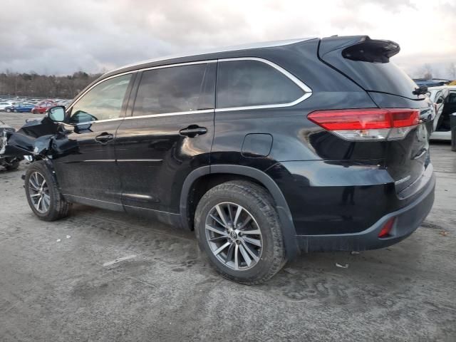 2019 Toyota Highlander SE