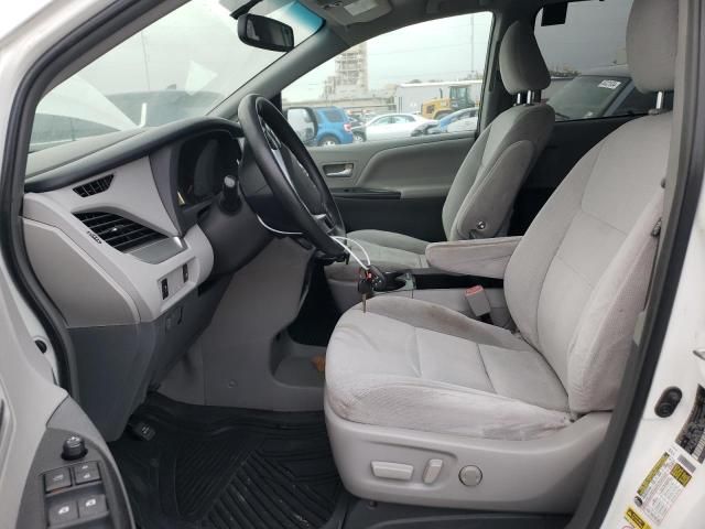 2015 Toyota Sienna LE