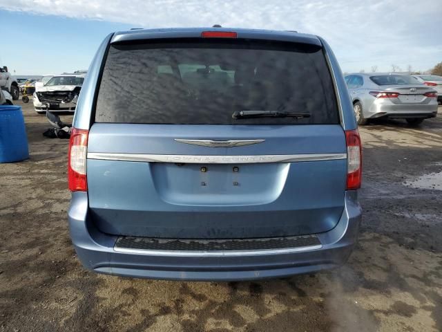 2012 Chrysler Town & Country Touring L