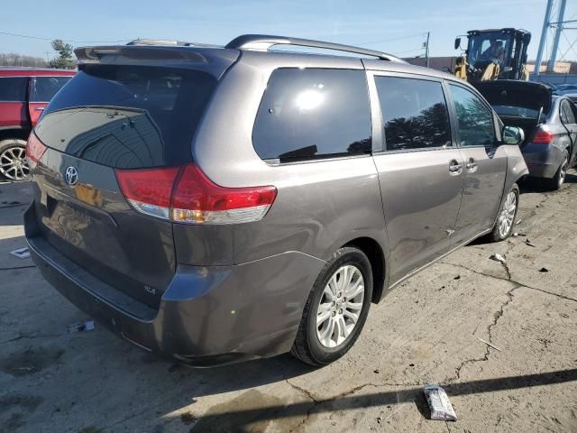 2014 Toyota Sienna XLE