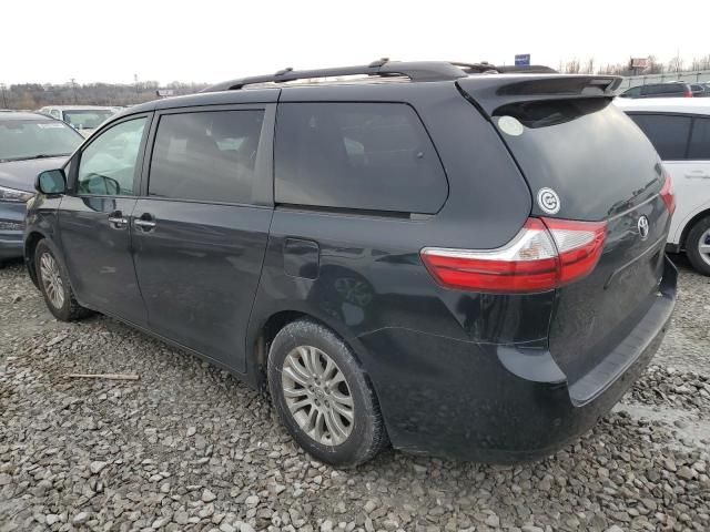 2016 Toyota Sienna XLE