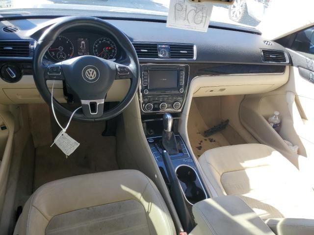 2014 Volkswagen Passat SEL