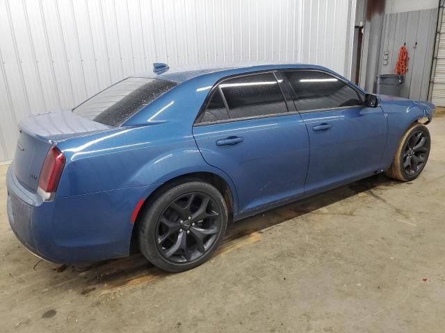 2022 Chrysler 300 Touring L