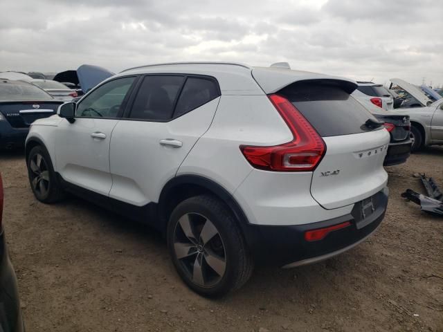 2019 Volvo XC40 T5 Momentum