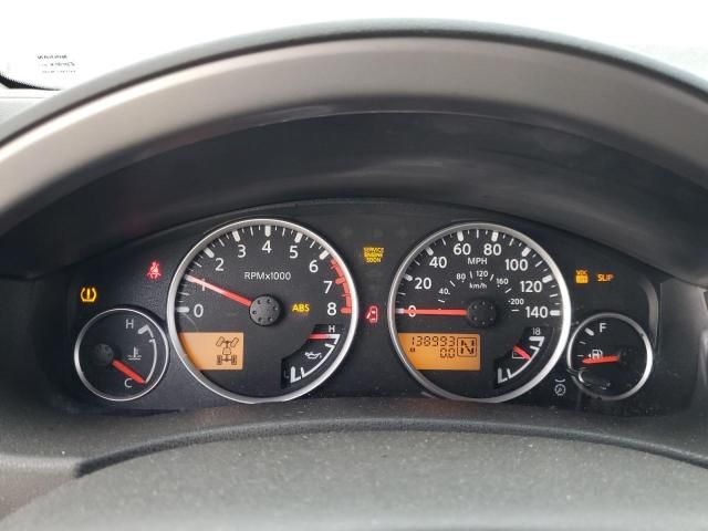 2005 Nissan Pathfinder LE