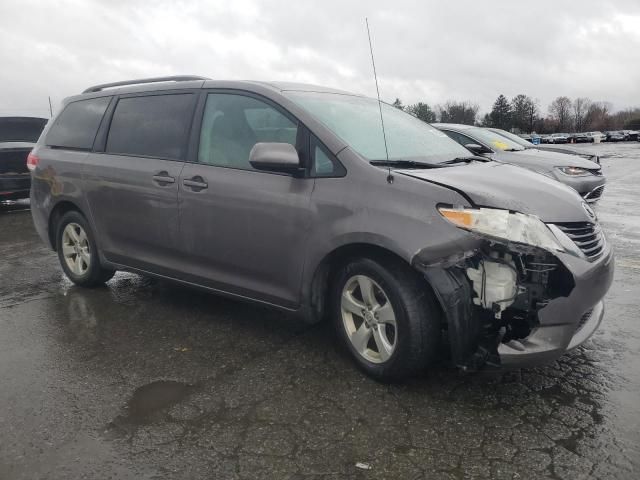 2011 Toyota Sienna LE