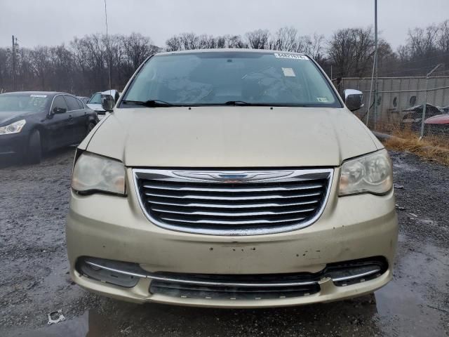 2011 Chrysler Town & Country Touring L