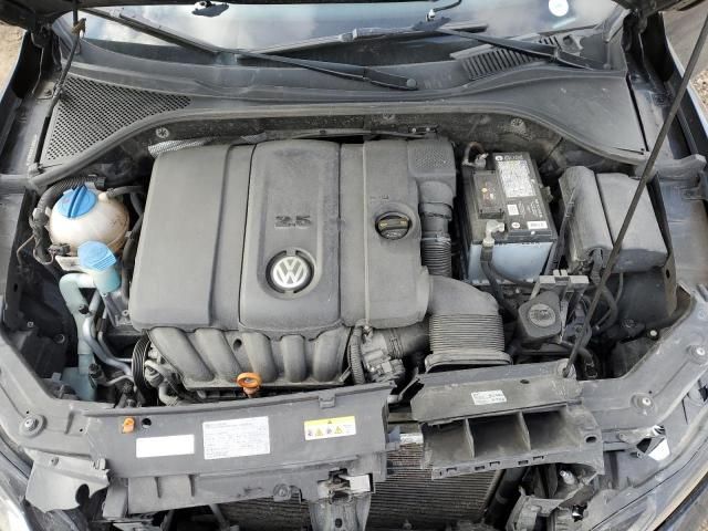 2013 Volkswagen Passat S