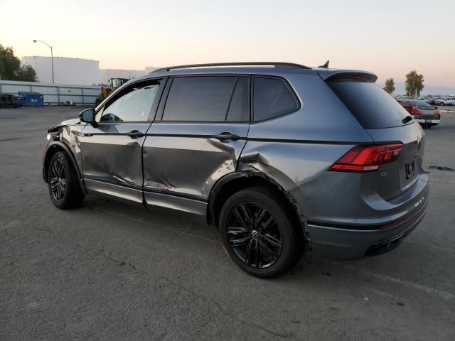 2022 Volkswagen Tiguan SE R-LINE Black