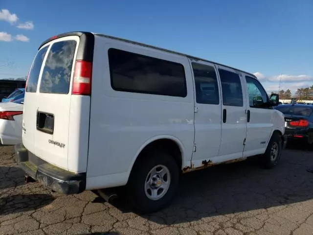 2003 Chevrolet Express G2500