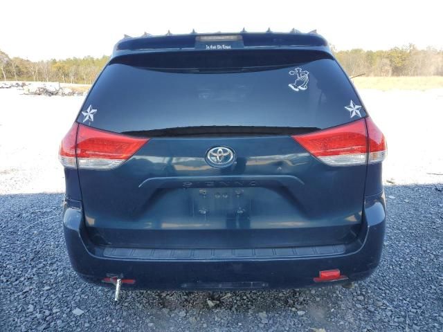 2012 Toyota Sienna LE