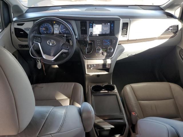 2015 Toyota Sienna XLE