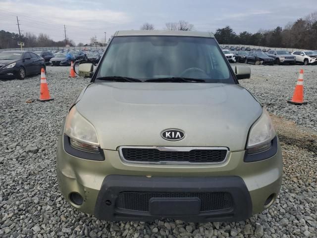 2011 KIA Soul +