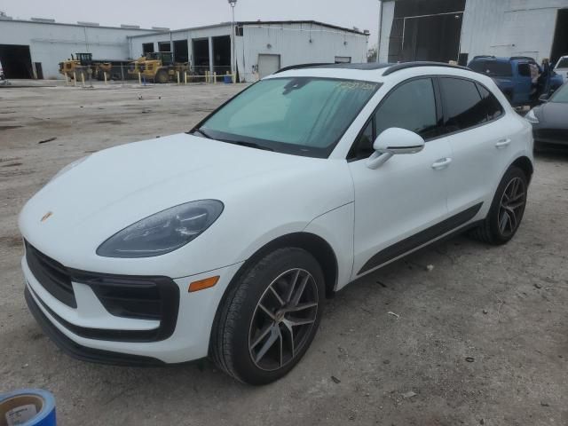 2022 Porsche Macan