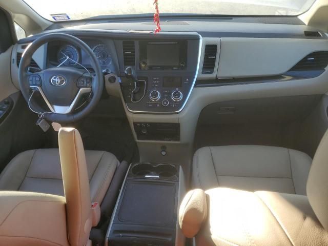 2015 Toyota Sienna XLE