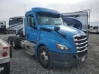 2020 Freightliner Cascadia 126