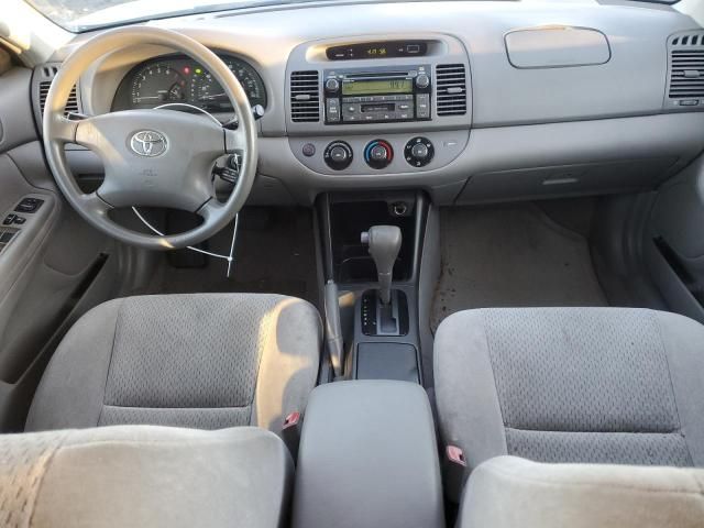 2004 Toyota Camry LE