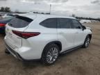 2023 Toyota Highlander Hybrid Platinum