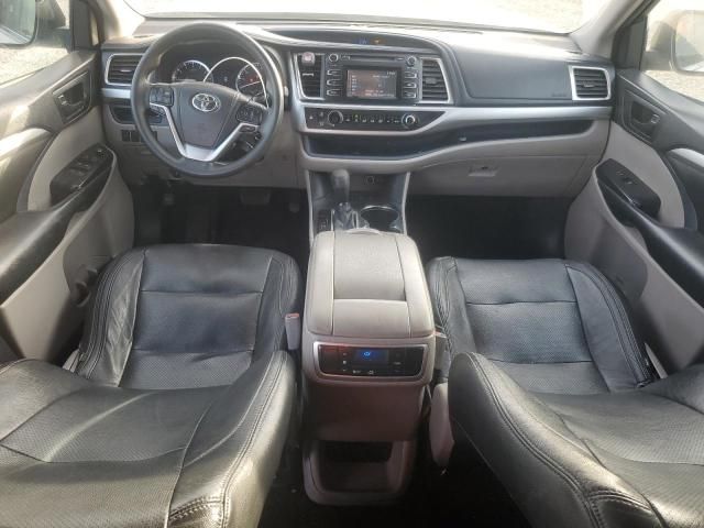 2014 Toyota Highlander LE