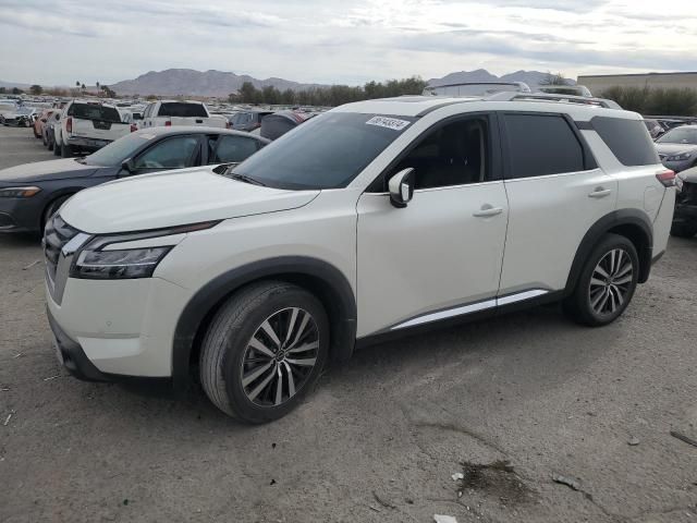 2023 Nissan Pathfinder Platinum