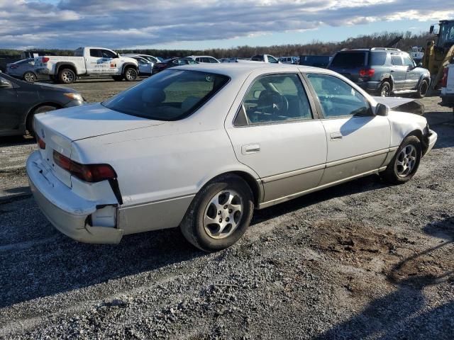 1999 Toyota Camry LE