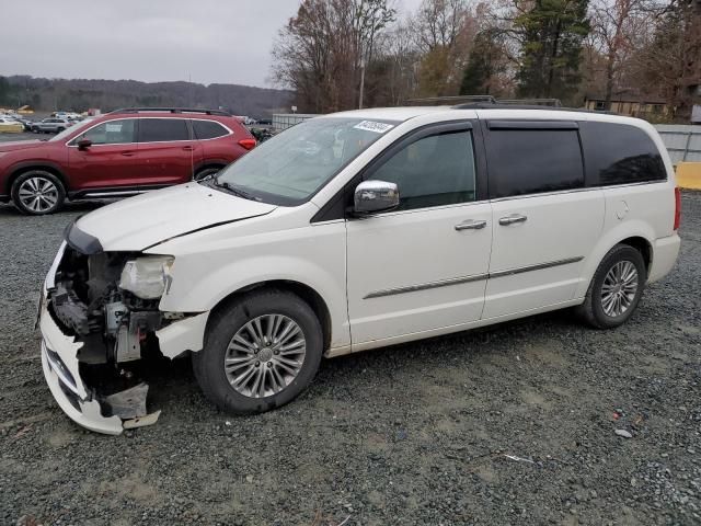 2013 Chrysler Town & Country Touring L