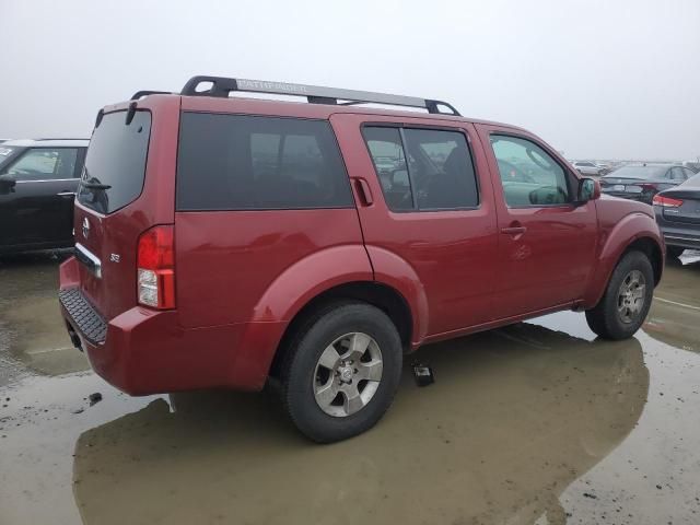 2005 Nissan Pathfinder LE