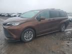 2022 Toyota Sienna LE