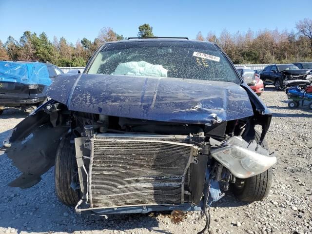 2012 Chrysler Town & Country Touring L